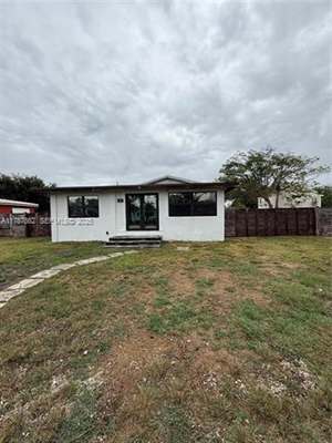 3 bedroom rental home at 685 NW 14th St, Homestead, leased April 2025